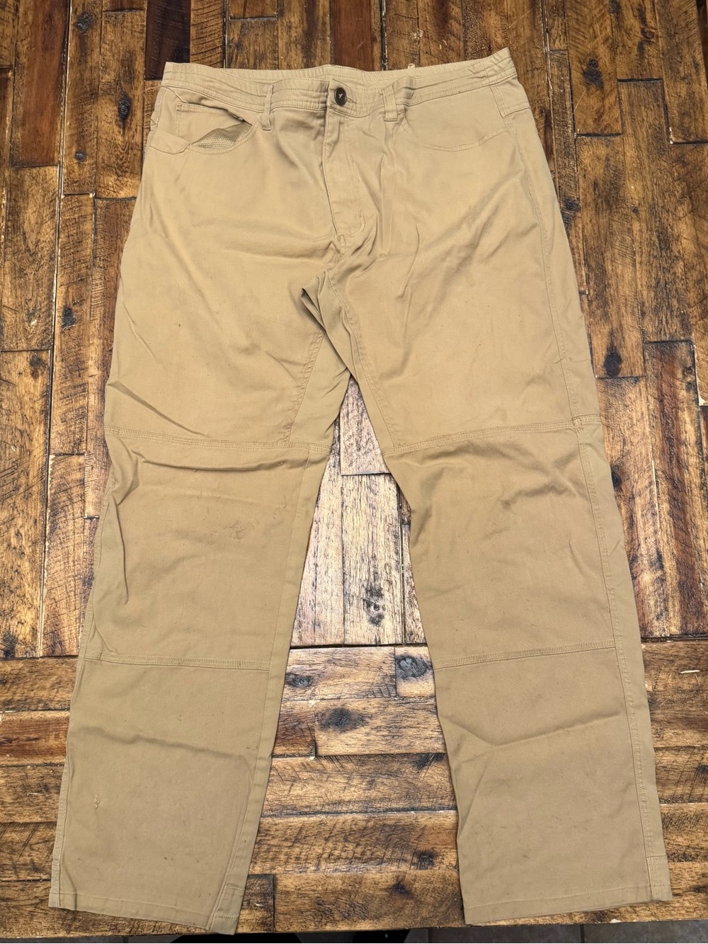 Men's Tan Cargo Pants - Durable Everyday Utility